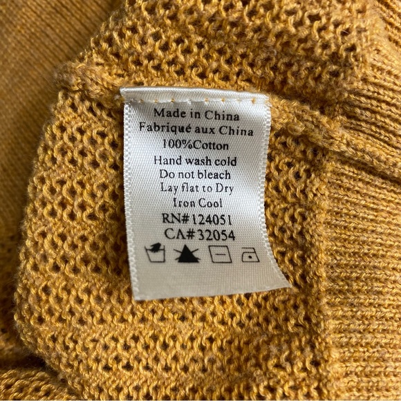 The Odells Classic Pointelle Sweater - Picture 9 of 10